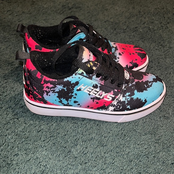 Heelys Other - Heelys skate shoe